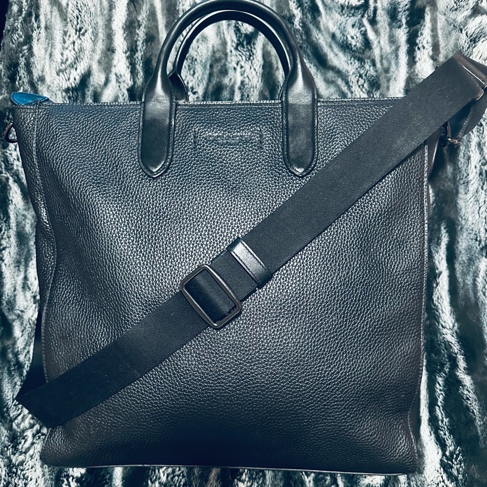 Beautiful Coach Black Leather Messenger Bag